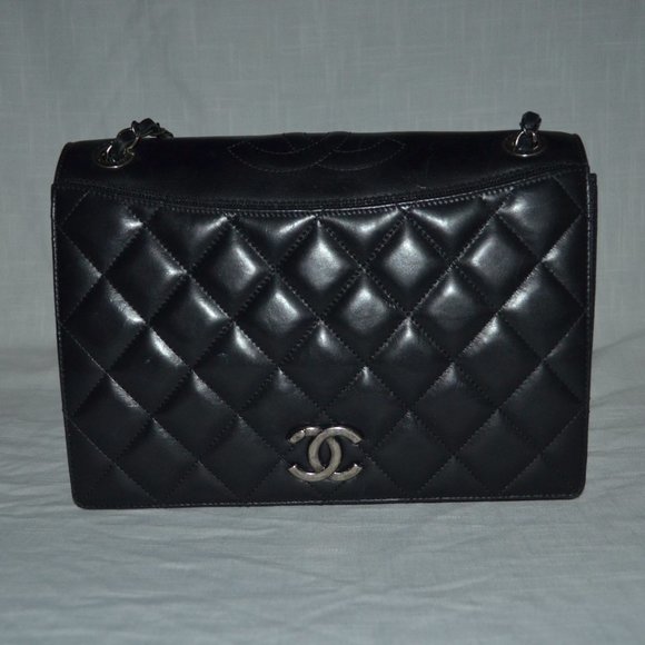 Chanel Black Quilted Leather Silver CC Hardware Shoulder Chain Strap Han… - Picture 1 of 13